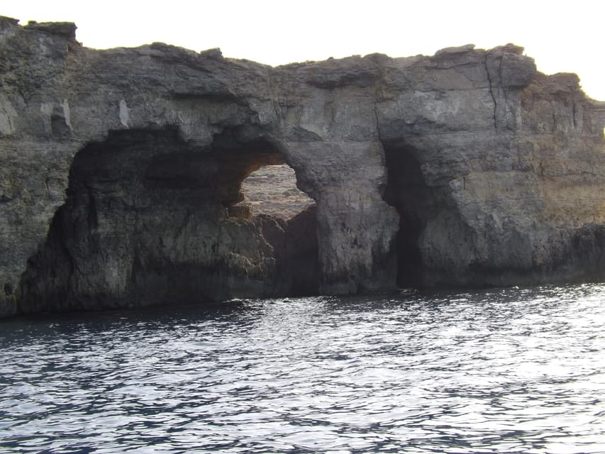 Blue Lagoon: Malta, Crystal Lagoon, Caves, Private Speedboat - Price and value: what $84 per group really buys