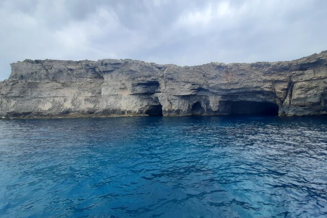 Boat Charters Blue lagoon, Crystal Lagoon, Comino, Malta 4hr trip - A 4-hour Comino boat charter that’s built for water time