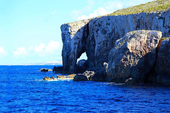 Comino Island: including Blue Lagoon, Crystal Lagoon & sea caves - Getting to Bugibba and lining up for the best seats