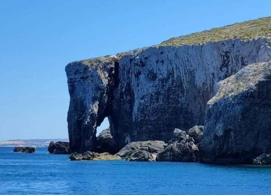 Comino: Private Boat Trips, Swimming stops and Caves Tours - Full day or half day: how to choose the right length