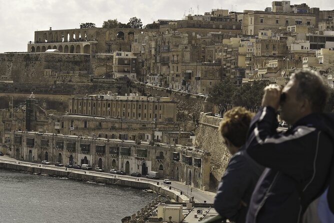 Discover Valletta Private Walking Tour - Insider Tour - St George Square, fortress time, and both Barrakka viewpoints