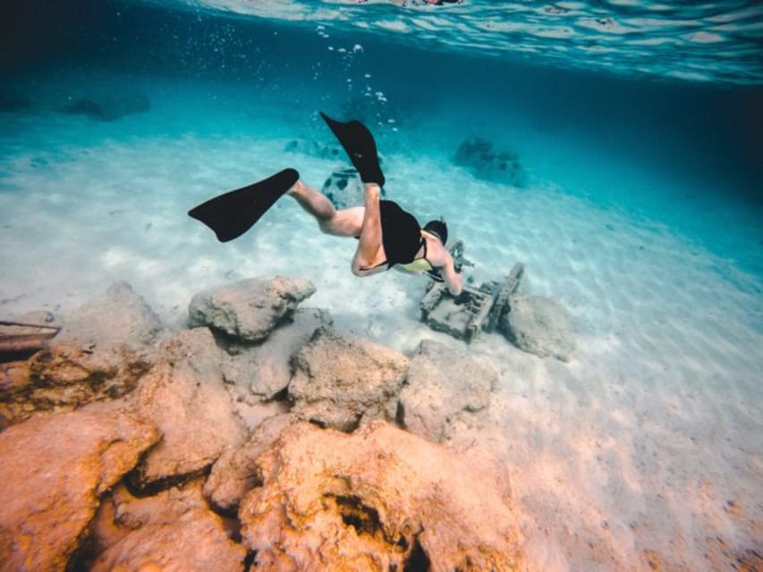 DiveSnap Underwater Sports Thrills:Lantern Point & P31 Wreck - On-board comfort and extras that make the ride smoother