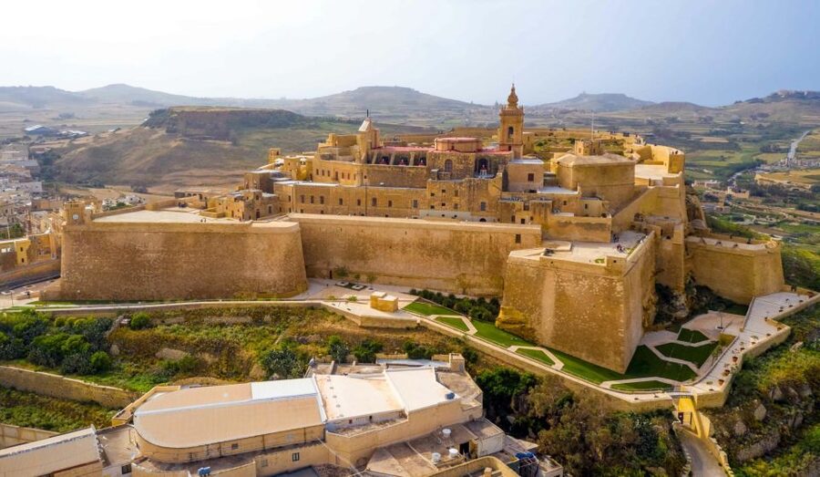 From Malta: Gozo Jeep Tour with Lunch and Transfers - Why a Gozo Jeep Tour Works Better Than a Bus