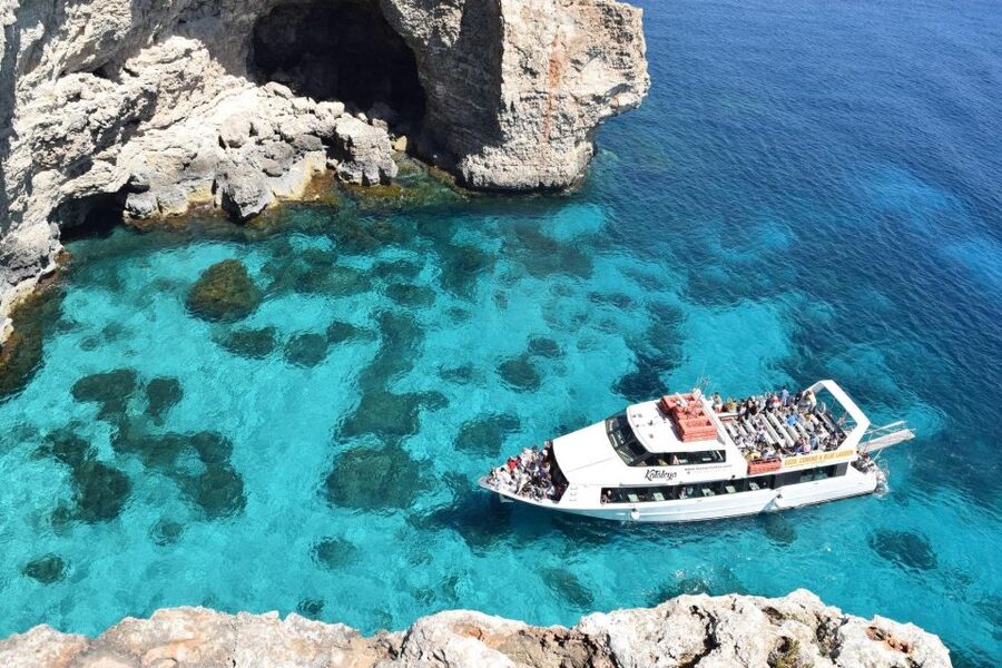 From Sliema: Comino Island and Blue Lagoon Cruise - Blue Lagoon realities: the pass rule and what crowds change