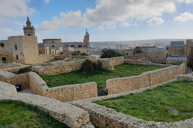 Full Day Private Tour in Island of Gozo - Price and logistics: what $318.40 really buys you