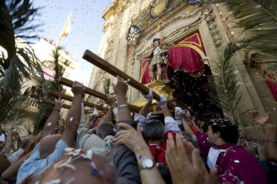 Good Friday Easter Procession with Commentary and Transport - Transport, timing, and the value of not handling the logistics yourself