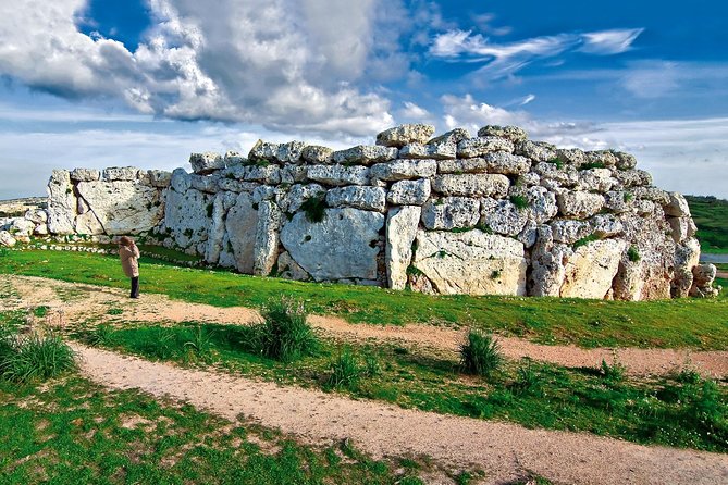 Gozo island guided day tour from Malta - Stop 1: Ġgantija Temples and What to Do With 45 Minutes