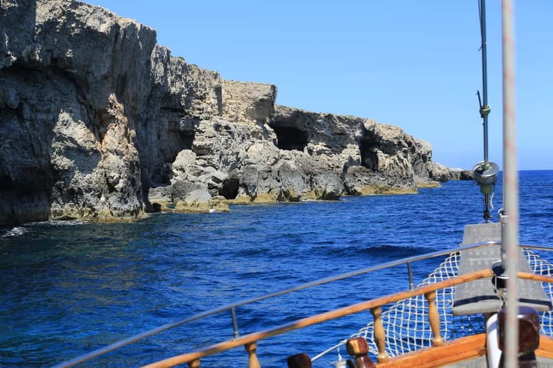 Malta: Comino+ Santa Maria Bay, Blue Lagoon + Seacaves tour - Route highlights you’ll enjoy from the water: caves, Elephant Rock, and return cruise