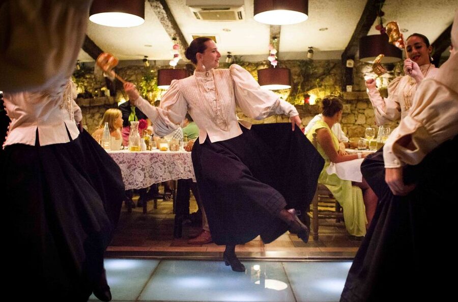 Malta: Folklore Dinner Show at a Traditional Restaurant - The Folklore Show: Six Dancers in 18th-Century Costumes