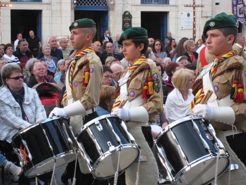 Malta: Good Friday Afternoon Procession with Transportation - Good Friday in Malta: when the Passion moves into the streets