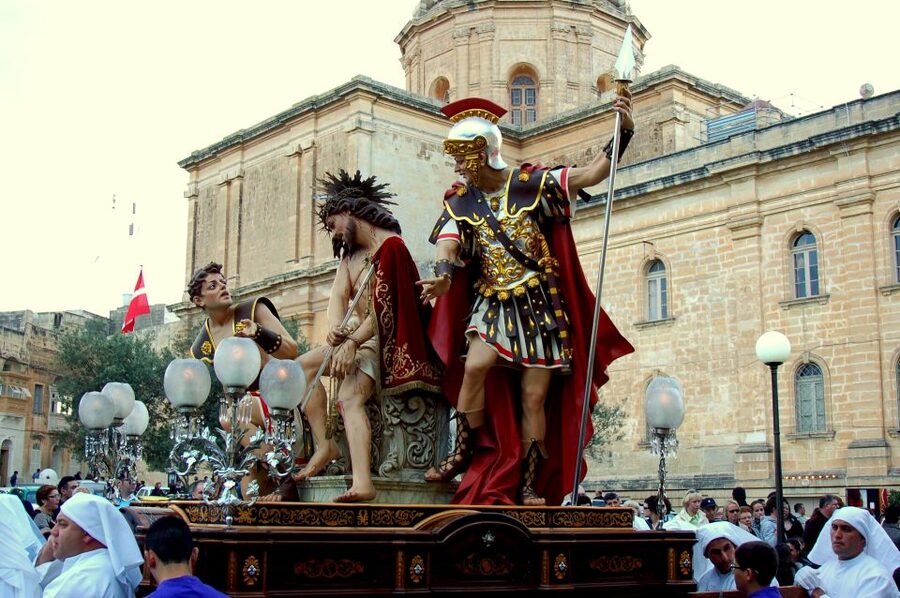 Malta: Good Friday Afternoon Procession with Transportation - Timing and weather: plan for a long procession and a chilly end