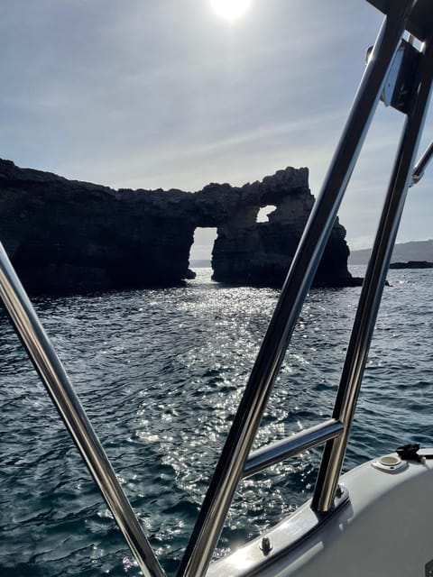 Malta:Gozo,Comino,Crystal/BlueLagoon&Caves Private Boat trip - Weather, Route Changes, and How to Stay Relaxed