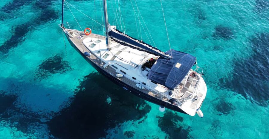 Malta Gozo Comino: Full Day Sailing Charter - Gozo and Comino by sea, where cliffs and secluded coves do the selling