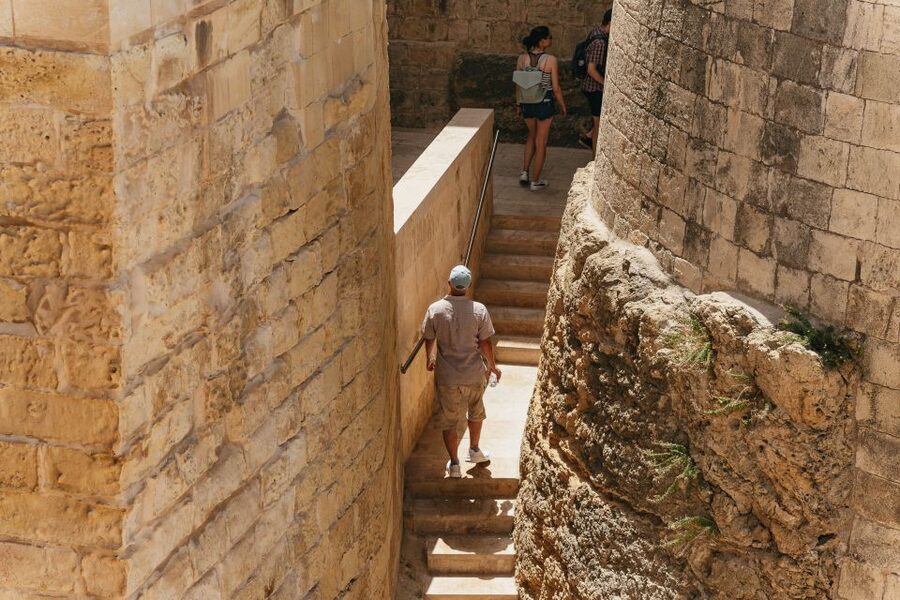 Malta: Gozo & Comino Islands, Blue Lagoon & Seacaves Tour - Comino Sea Caves, Santa Maria Caves, and Elephant’s Head
