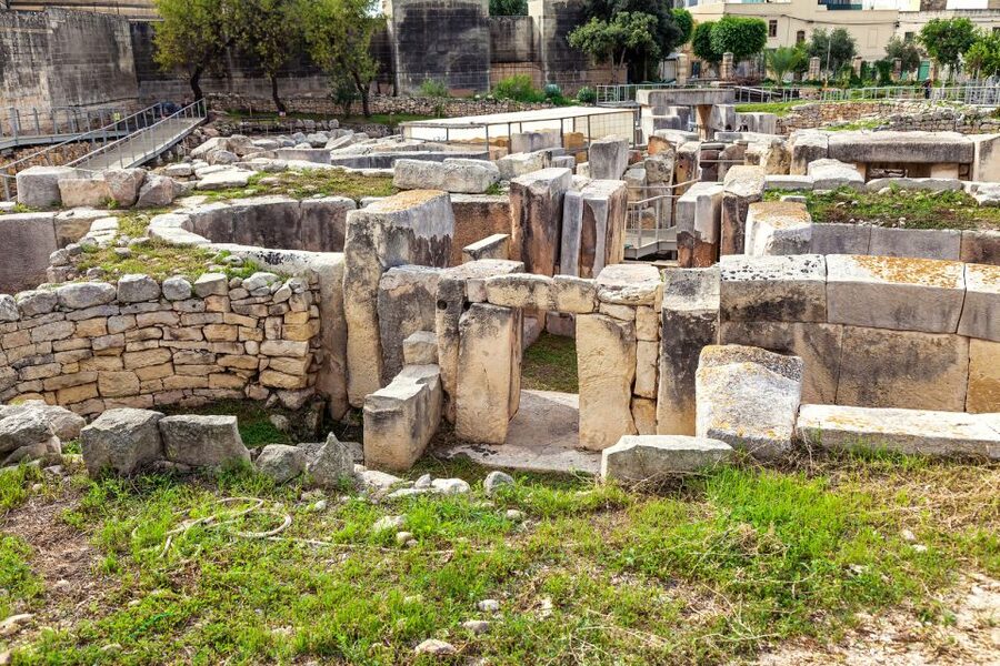 Malta: Private Half-Day Archeological Sites Tour - Ħaġar Qim and Mnejidra: Heavy Megaliths and Southern Cliff Views