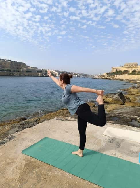 Malta: Private Yoga class close the Sea - Fort Manoel sea views, waves as your soundscape