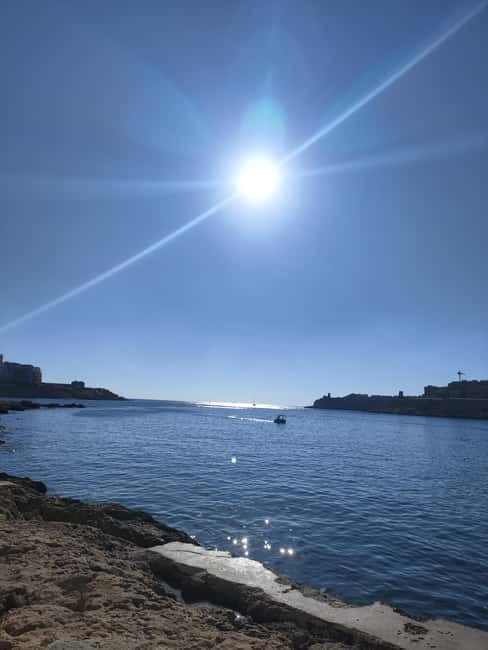 Malta: Private Yoga class close the Sea - How the session unfolds at Fort Manoel, from centering to Savasana