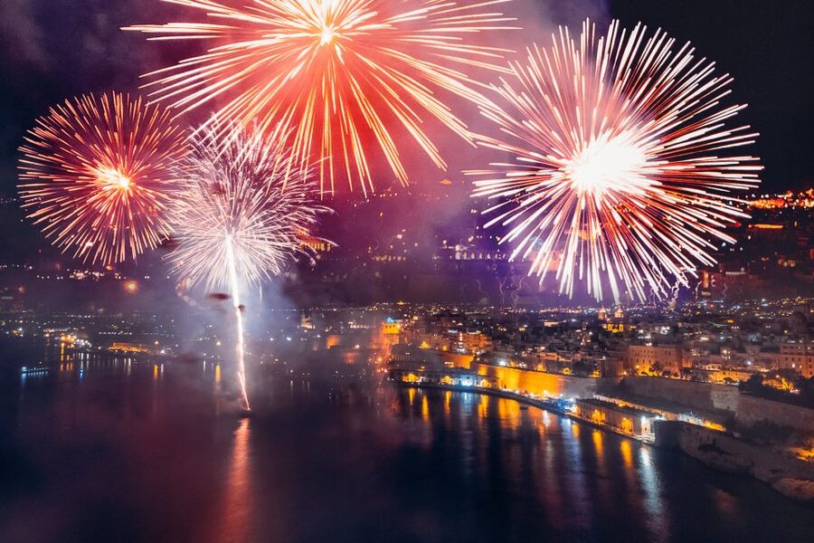 Malta: Valletta, Sliema, Bugibba Fireworks Festival Cruise - Comfort and small rules: what to wear and what not to