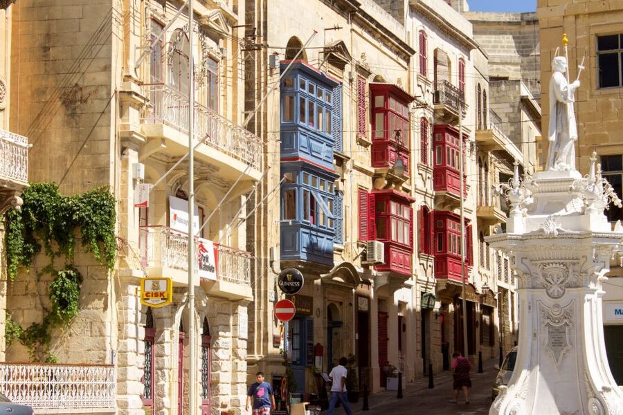 Malta: Vintage Bus Ride through the Three Cities - Who this tour fits best, and who should pass