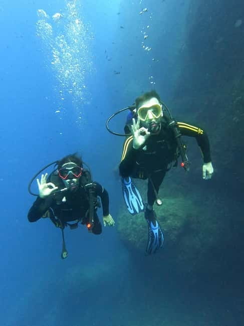 Malte : Baptême de plongée sous-marine en Français - Gear, safety briefing, and the short practice that builds confidence