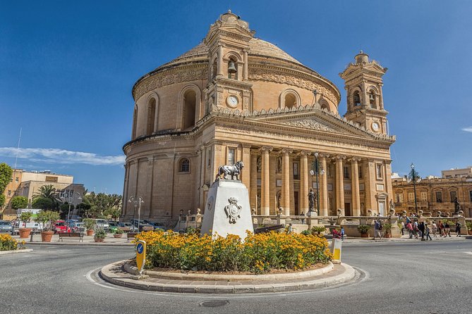 Mdina, Rabat, Dingli cliffs, San Anton gardens, Ta' Qali & Mosta guided tour - Stop 6: Mosta Rotunda dome visit