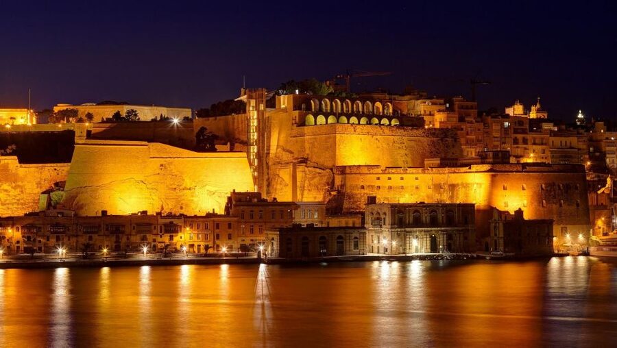 Mdina: Valletta Waterfront Area, Mdina, and Rabat Night Tour - Who should book this tour, and who should skip it