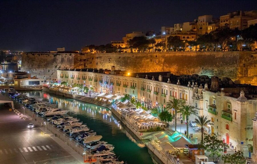 Mdina: Valletta Waterfront Area, Mdina, and Rabat Night Tour - Comfort, walking, and weather tips that save your evening