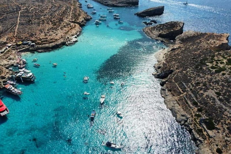 Mellieha: 1:00pm Speedboat round Comino Caves 2h Blue Lagoon - Hidden caves on Comino without paying extra, plus what to watch for