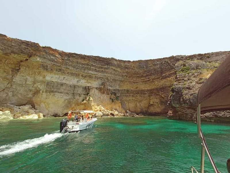 Mellieha: 1:00pm Speedboat round Comino Caves 2h Blue Lagoon - Crystal Lagoon stop: short scenic payoff and photo opportunities