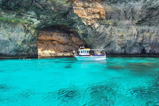 Mellieha: Gozo, Comino, Sea Caves, and Blue Lagoon Cruise - Onboard vibe: guide work, captain skills, and what you do with gear