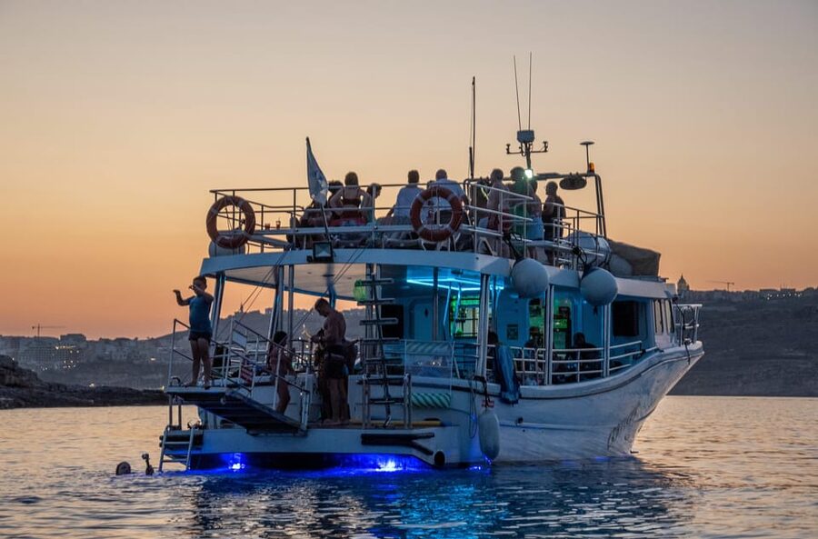 Mellieha: Two Bay Evening Cruise Including The Blue Lagoon - On-board comfort: what you get, what you pay for, and what to bring