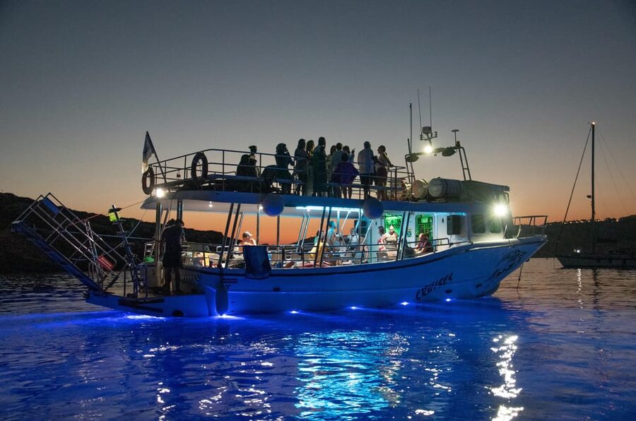 Mellieha: Two Bay Evening Cruise Including The Blue Lagoon - Who this cruise fits best