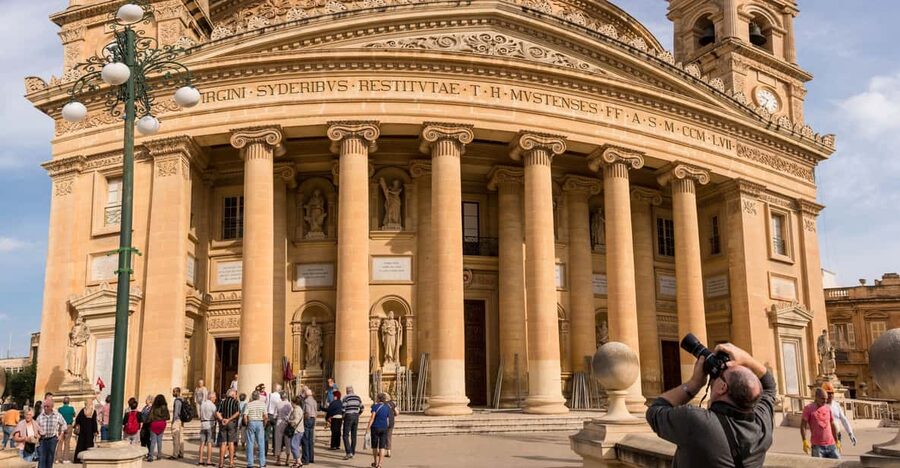 Mosta: City Highlights Tour with Buffet Lunch - Your first stop: entering the Rotunda of Mosta (the Mosta Dome)