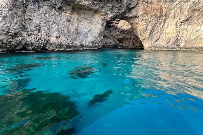 Private Boat Charter Blue Lagoon Crystal Lagoon and Comino - Stop 4 at Hondoq Bay: your last swim plus a beach break feel