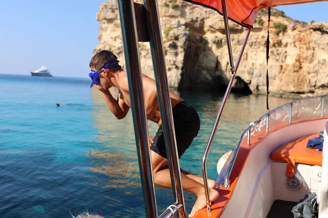 Private Boat Tour at Comino's Blue Lagoon and Crystal Lagoon - Why a private boat charter changes the Blue Lagoon day