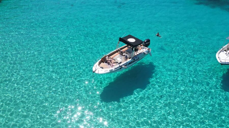 Private Boat Tour: Discover Comino's Blue and Crystal Lagoon - L-Iskoll ta Taħt il-Mazz: A Short Stop with Marine Life Potential