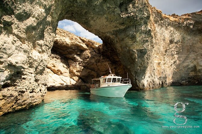Private Boat Tour Experience with Snorkeling Blue Lagoon and Comino - Key points before you go