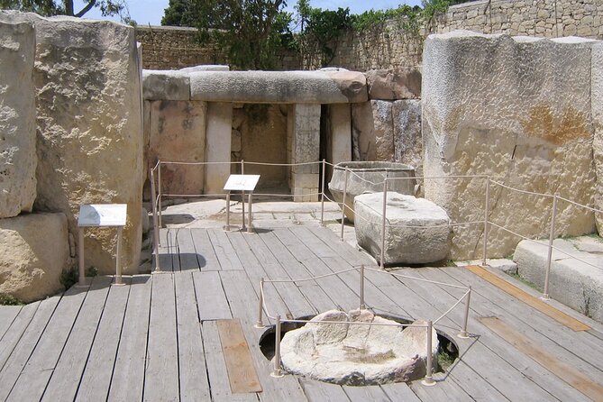 Private Tour in Malta Prehistoric Temples & Mdina - What you get most from the guide, beyond the stop names