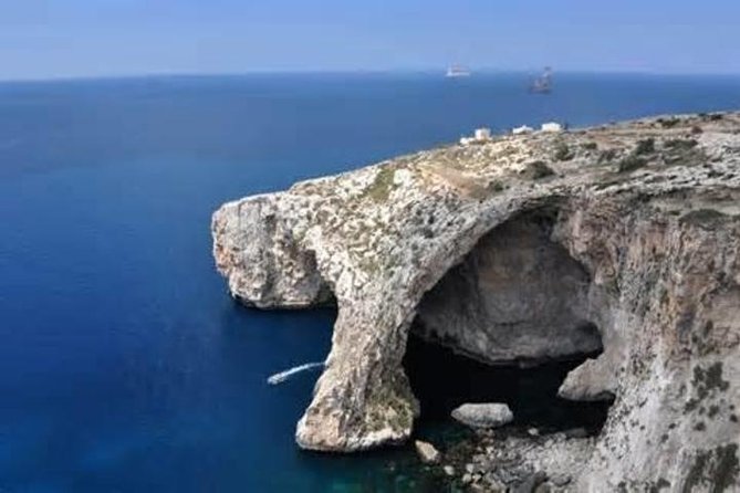 Private Tours around Malta - North tour plan: Mdina, Dingli Cliffs, Mosta, Ta Qali