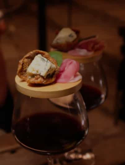 Romantic Wine Tasting Experience at Koccio Valletta - Romantic wine tasting on the Valletta steps, with a real-food pairing