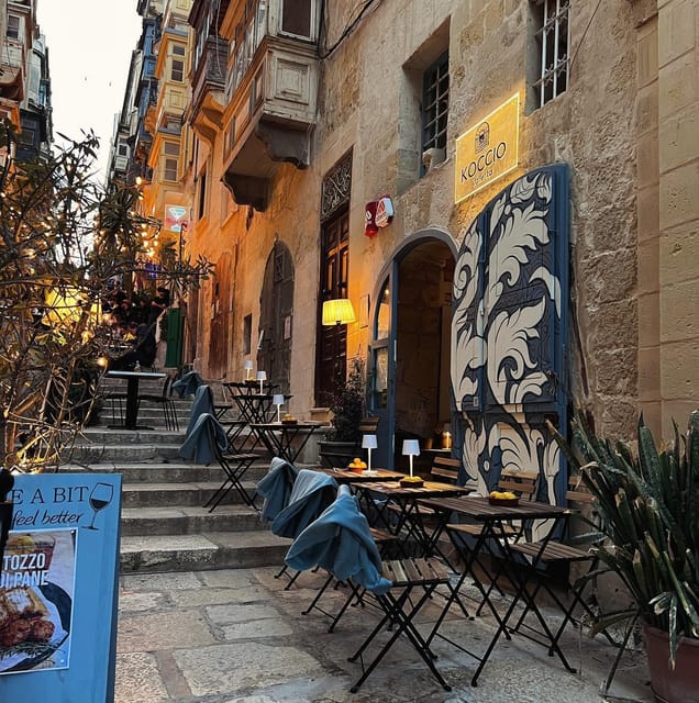 Romantic Wine Tasting Experience at Koccio Valletta - The food pairings that make it feel like a meal