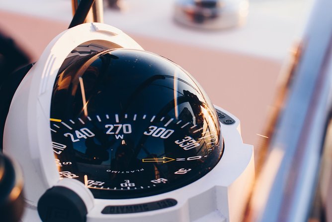 Sailing charter along the Maltese shoreline incl. Lunch and drinks - How the day runs, from 9:00 am briefing to about 5:00 pm back onboard