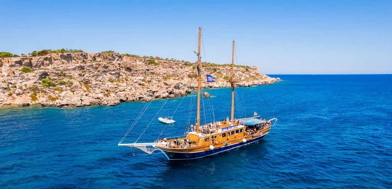 Sliema: Gozo/Comino Blue Lagoon Gulet Cruise w/ Lunch+Drinks - Swim stop on Comino: what the Blue Lagoon time really feels like