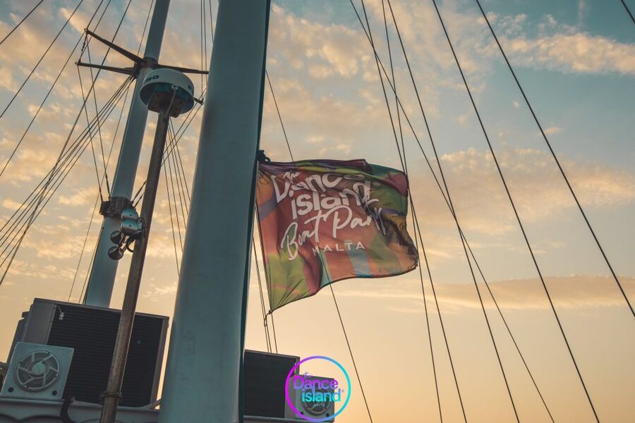 Sliema: Sailboat Party with an Open Bar, Food, and Swimming - Drinks and the DJ dance floor: how the party is paced