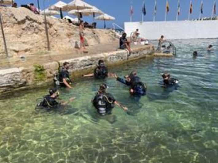St Julians: Discover Scuba Diving Experience - Shallow-water skills: where first-timers gain control