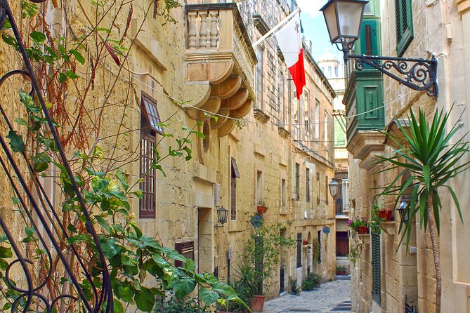 Three Cities guided tour including harbour boat tour - Senglea’s Gardjola Gardens: panoramic views that explain everything