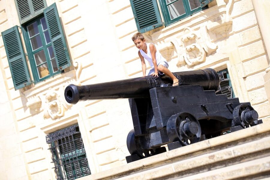 Valletta: 3-Hour Walking Tour - Royal Opera House and the City’s Old Versus New Tension