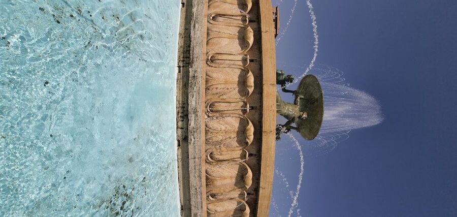 Valletta: City Walking Tour in a Small Group - Republic Square, St Georges Square, and Independence Square in one connected sweep