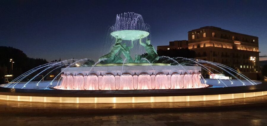 Valletta: City Walking Tour in a Small Group - Upper Barrakka Gardens: the Grand Harbour view that ends the story well