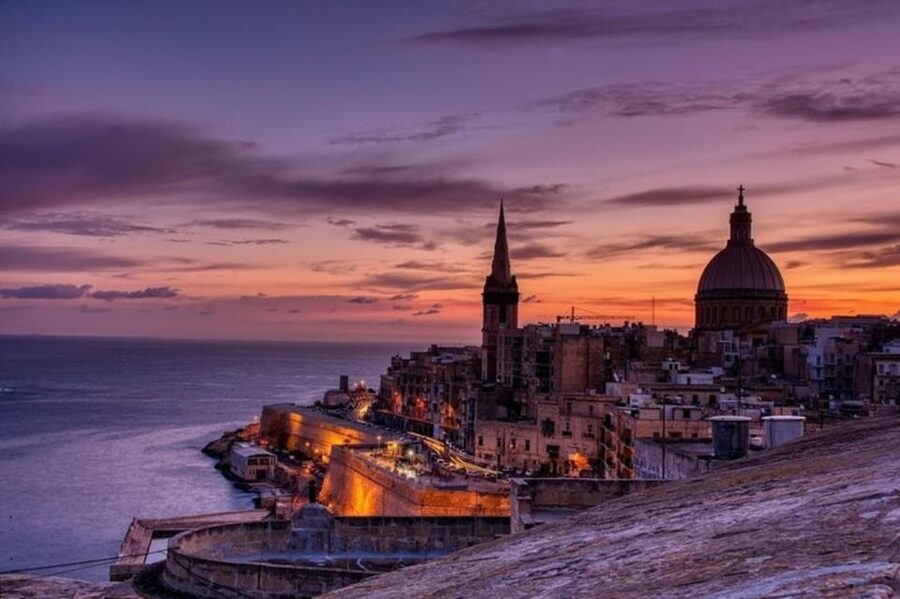 Valletta: Guided Walking Tour - Independence Square and the Merchant Street Market texture
